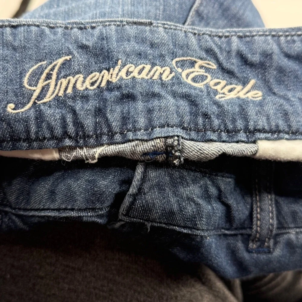 Vintage American Eagle Womens Blue Denim Shorts Low‎ Rise 100% Cotton Size 6 Y2K